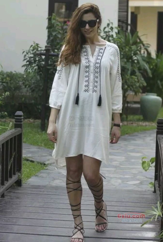 十字绣衣领简洁