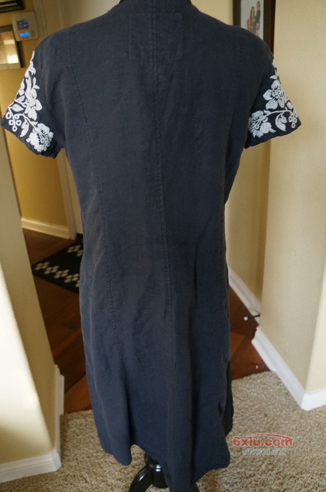 民族花朵竖条连衣裙