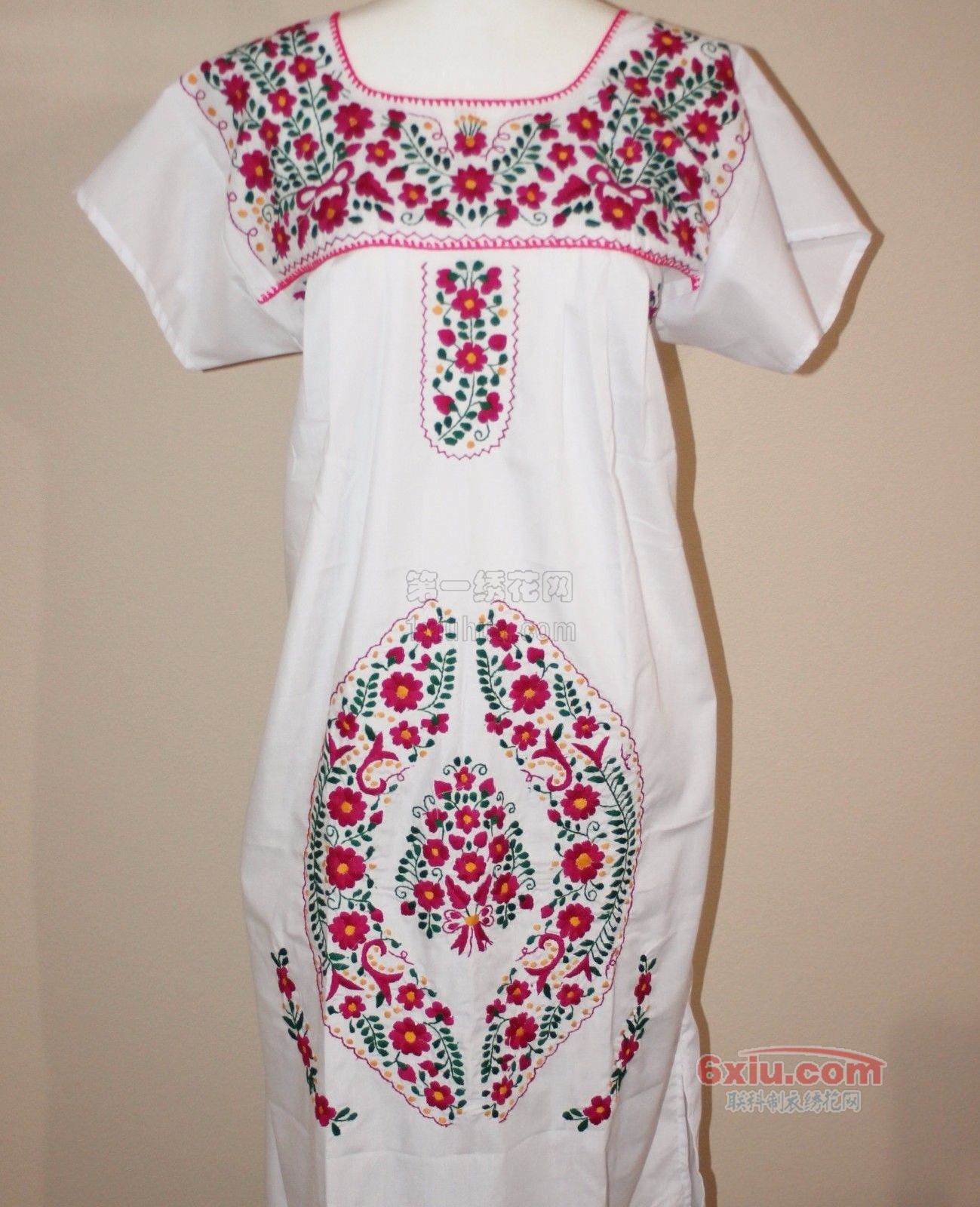 写实花朵前胸民族长裙