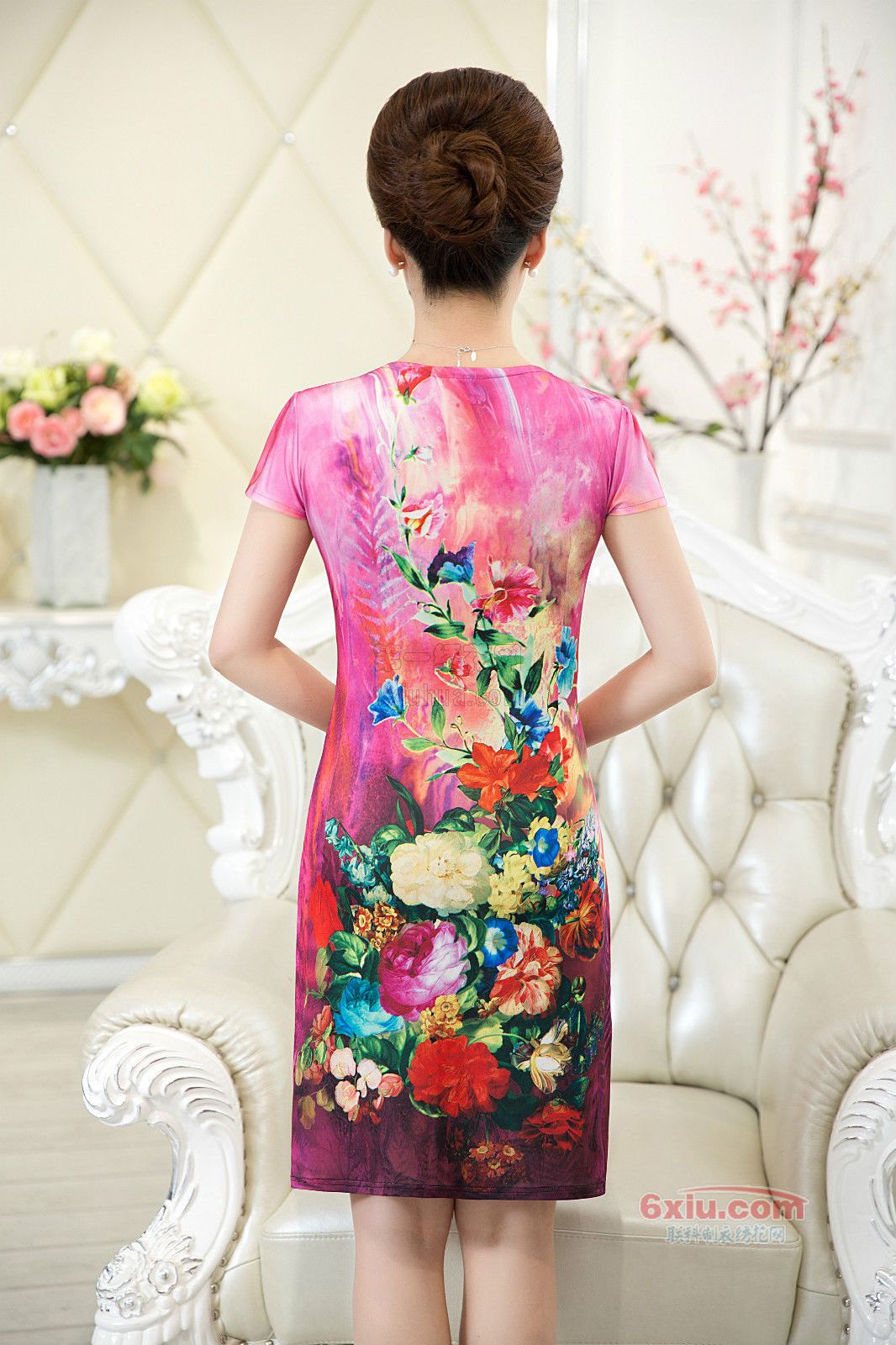 中国风牡丹花水溶烫花衣领裙