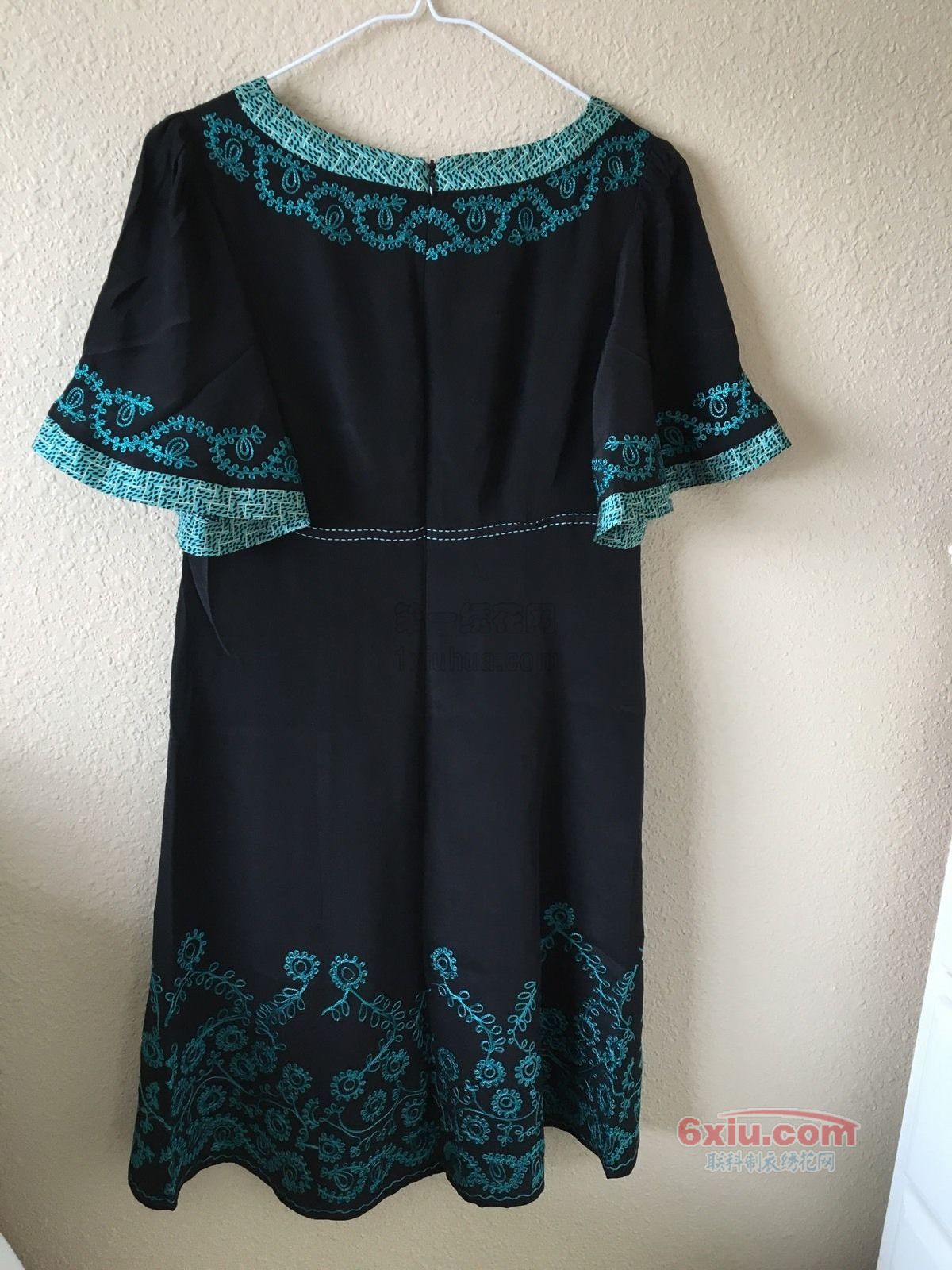 绳绣抽象曲线裙摆衣领