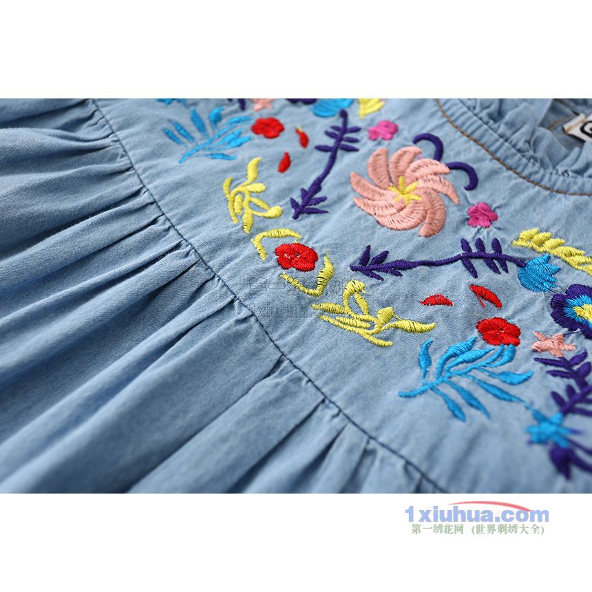 前胸花朵刺绣