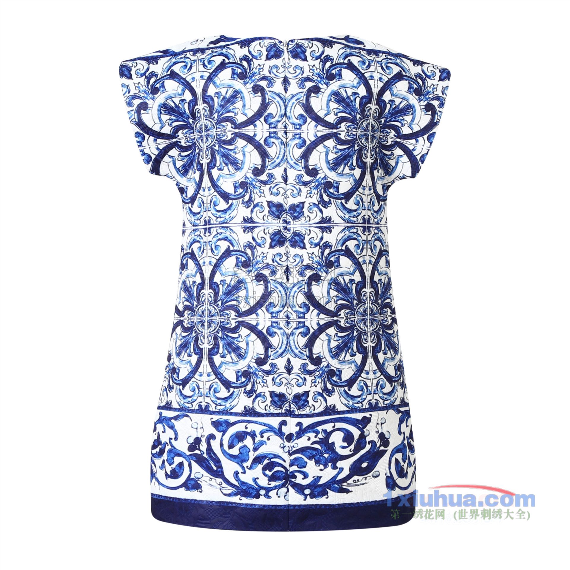 复古民族刺绣青花瓷