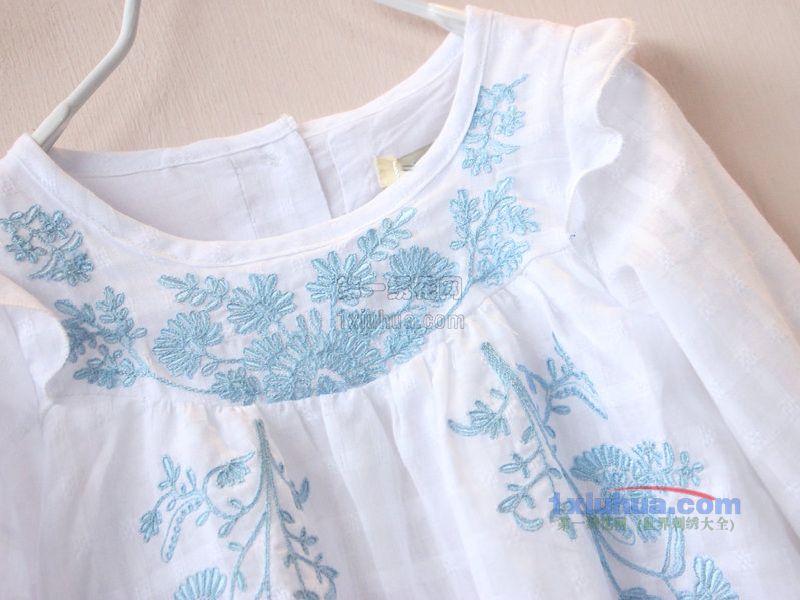 花朵倒生上衣领