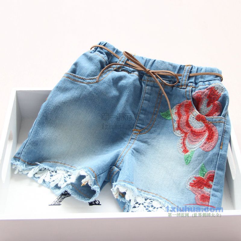 牛仔短裤花朵裤袋