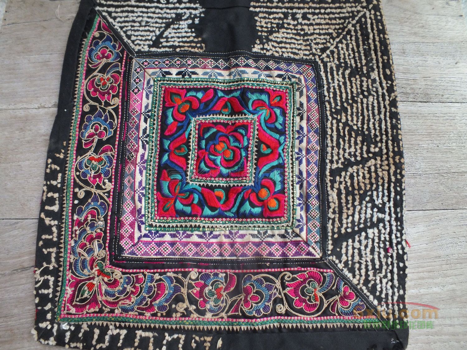 花朵 民族 条码